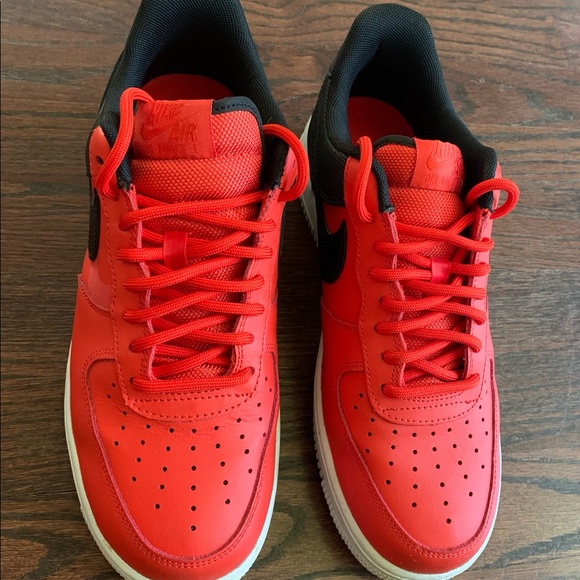 Mens Air Force 1 ‘07 “Habanero Red” - Picture 2 of 7